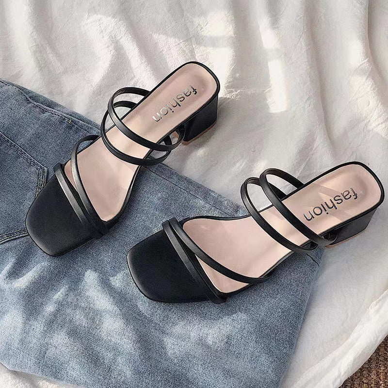 New mid-heeled sandals for women to wear as outerwear, thick heels and one-strap shoes for women