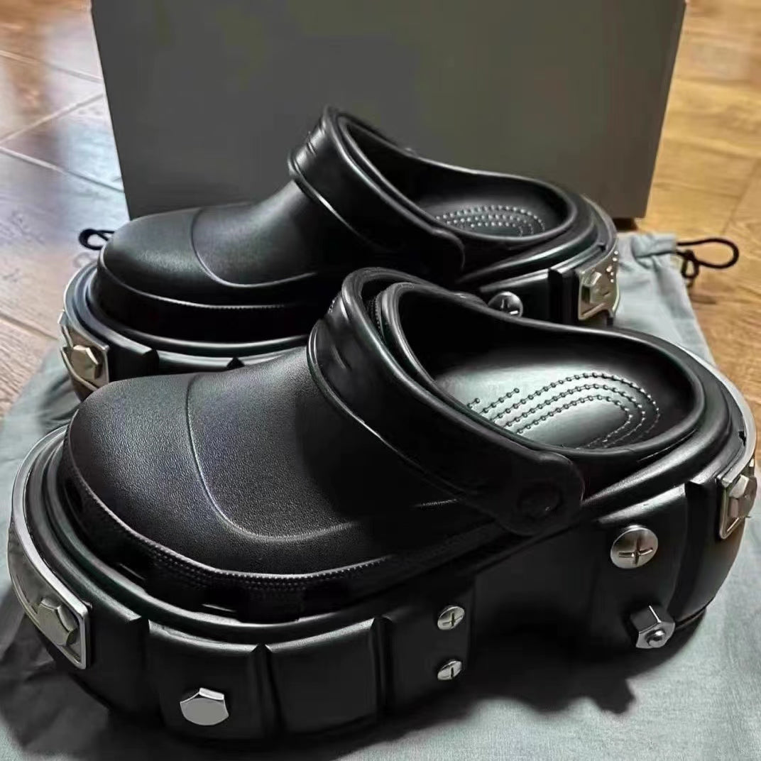 2025 new thick-soled height-enhancing rivet sandals