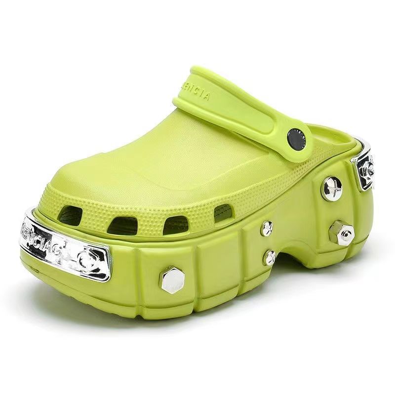 2025 new thick-soled height-enhancing rivet sandals