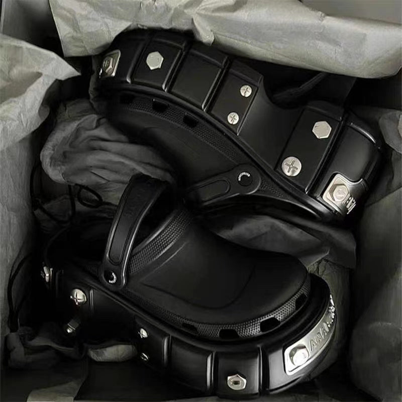 2025 new thick-soled height-enhancing rivet sandals