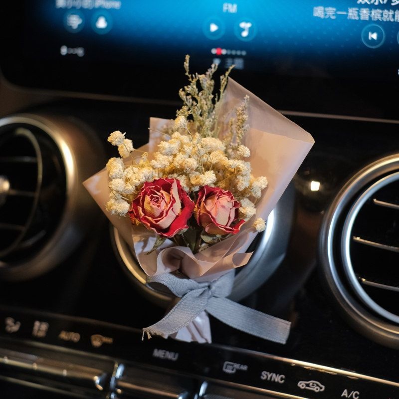 Car perfume aromatherapy high-end car air outlet long-lasting light fragrance (letters can be customized)